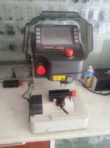 Electronic Key Cutting Machine